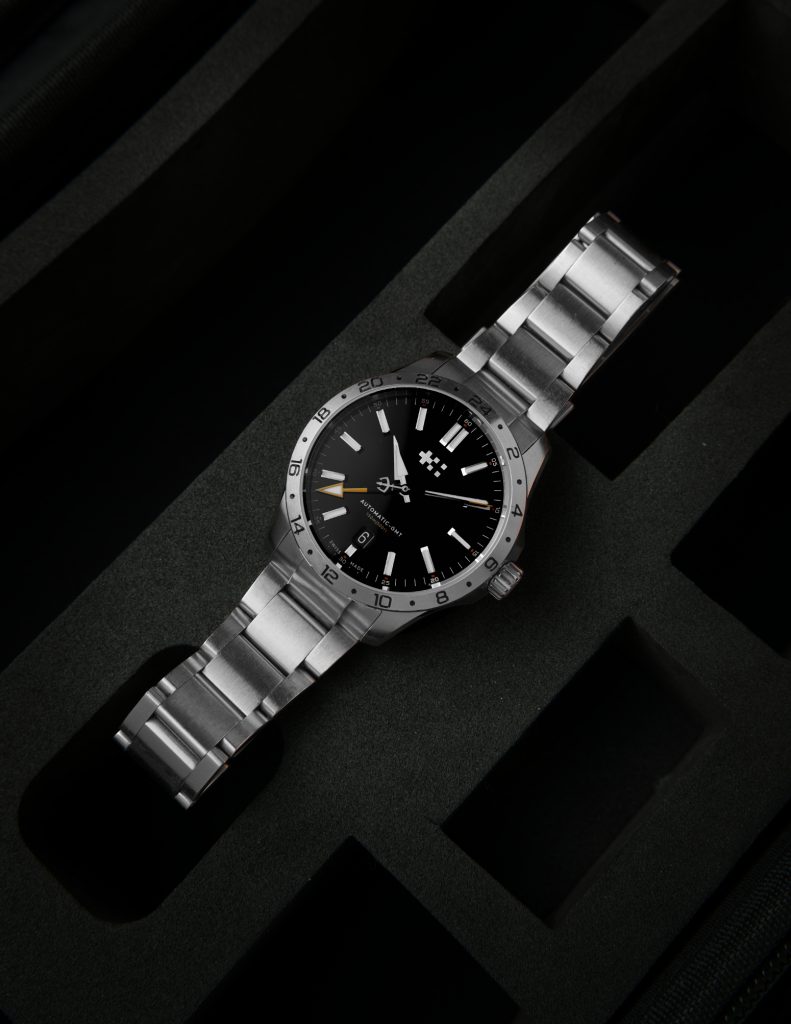silver watch photo, black backround